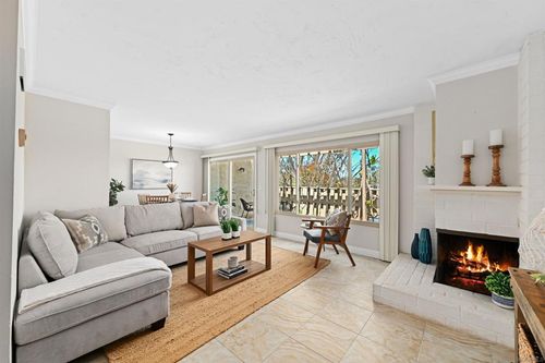 8745 Caminito Sueno, La Jolla, CA, 92037-1604 | Card Image