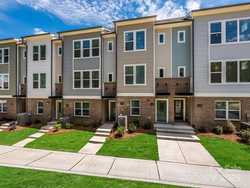 1120 Bismuth Ln, Charlotte, NC, 28211-0038 | Card Image