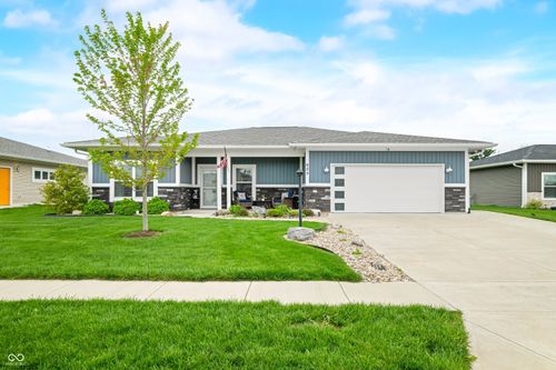 655 N Sobota Way, Trafalgar, IN, 46181-9339 | Card Image
