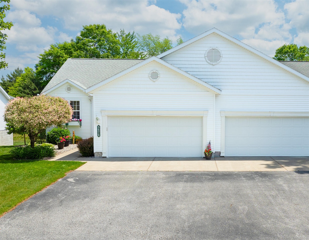 Stillwater Trl, Fruitport, MI 49415