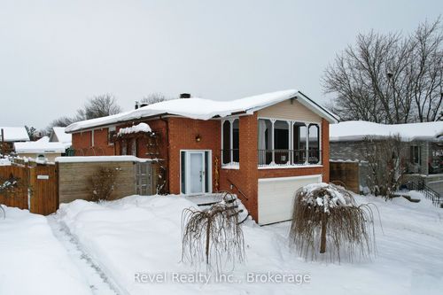 {{alt}} | Card Image