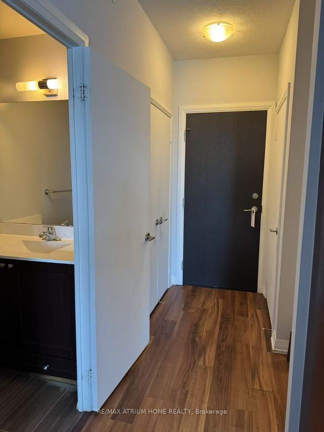 810 - 55 Ann O'reilly Rd, Condo with 2 bedrooms, 2 bathrooms and 1 parking in North York ON | Image 12
