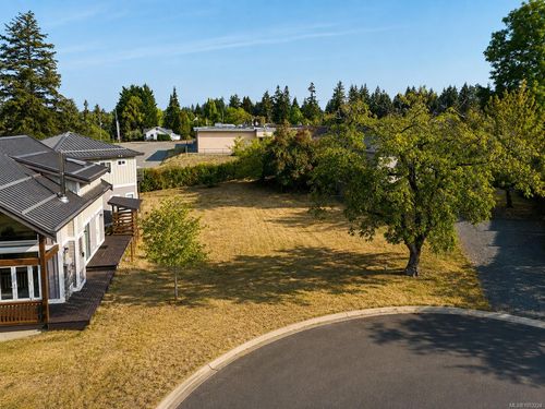392 Urbains Pl, Nanaimo, BC, V9R0E1 | Card Image