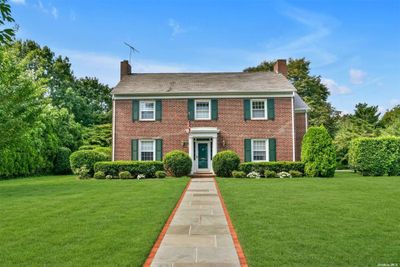 40 Prospect Avenue, House other with 5 bedrooms, 3 bathrooms and null parking in Garden City NY | Image 1