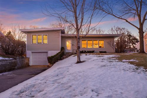 1829 Edgewood Ave S, Saint Louis Park, MN, 55426-2105 | Card Image