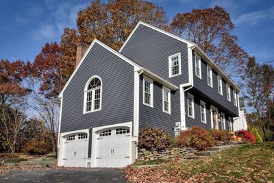 17 Danielle Drive, House other with 3 bedrooms, 2 bathrooms and 4 parking in Grafton MA | Image 2