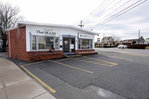 ab-597 Dartmouth St, Dartmouth, MA, 02748 | Card Image