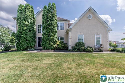 4325 Crosswinds Dr, Easton, PA, 18045-2369 | Card Image