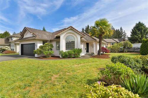 6243 Tayler Crt, Central Saanich, BC, V8Z7K6 | Card Image