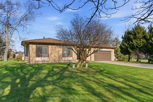 2540 Merritt Rd, Welland, ON, L3B5N5 | Card Image