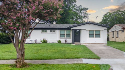 4775 Bedford Dr, Mesquite, TX, 75150-1105 | Card Image