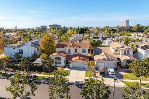 2828 Augusta Way, Santa Ana, CA, 92706-1121 | Card Image