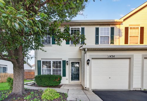1434 Levato Ln, Minooka, IL, 60447-8217 | Card Image