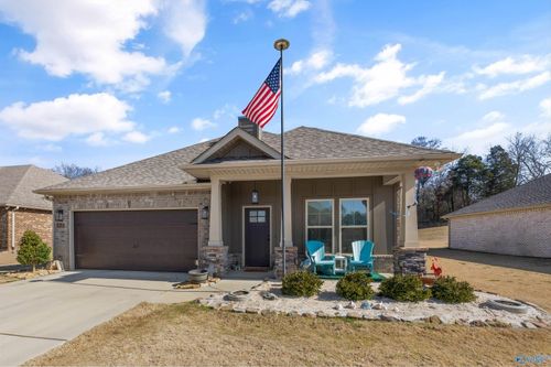 131 Kambry Grove Dr, Huntsville, AL, 35811-6307 | Card Image