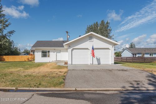 891 Refinery Loop, North Pole, AK, 99705-7902 | Card Image