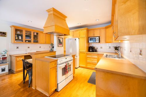 301-1235 W 15th Ave, Vancouver, BC, V6H1S1 | Card Image