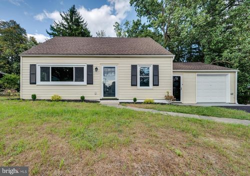 2115 Cullum Dr, READING, PA, 19601-1127 | Card Image