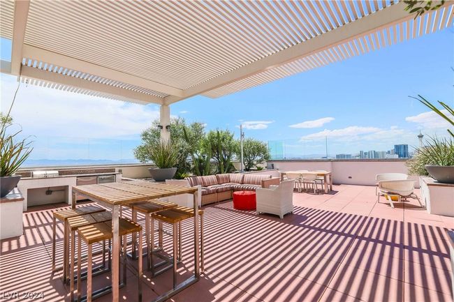 UNIT-1117 - 150 Las Vegas Blvd N, Condo with 3 bedrooms, 3 bathrooms and null parking in Las Vegas NV | Image 20