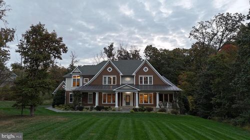 5800 Fox Chapel Estates Dr, Fairfax, VA, 22030-5803 | Card Image