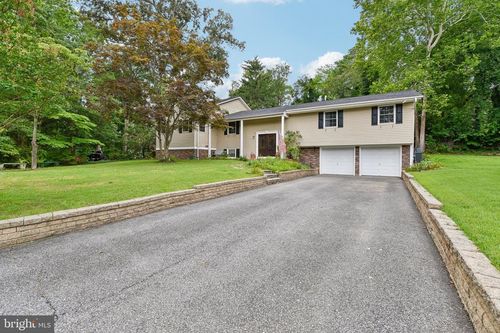 582 Richard Way, SEVERNA PARK, MD, 21146-3527 | Card Image