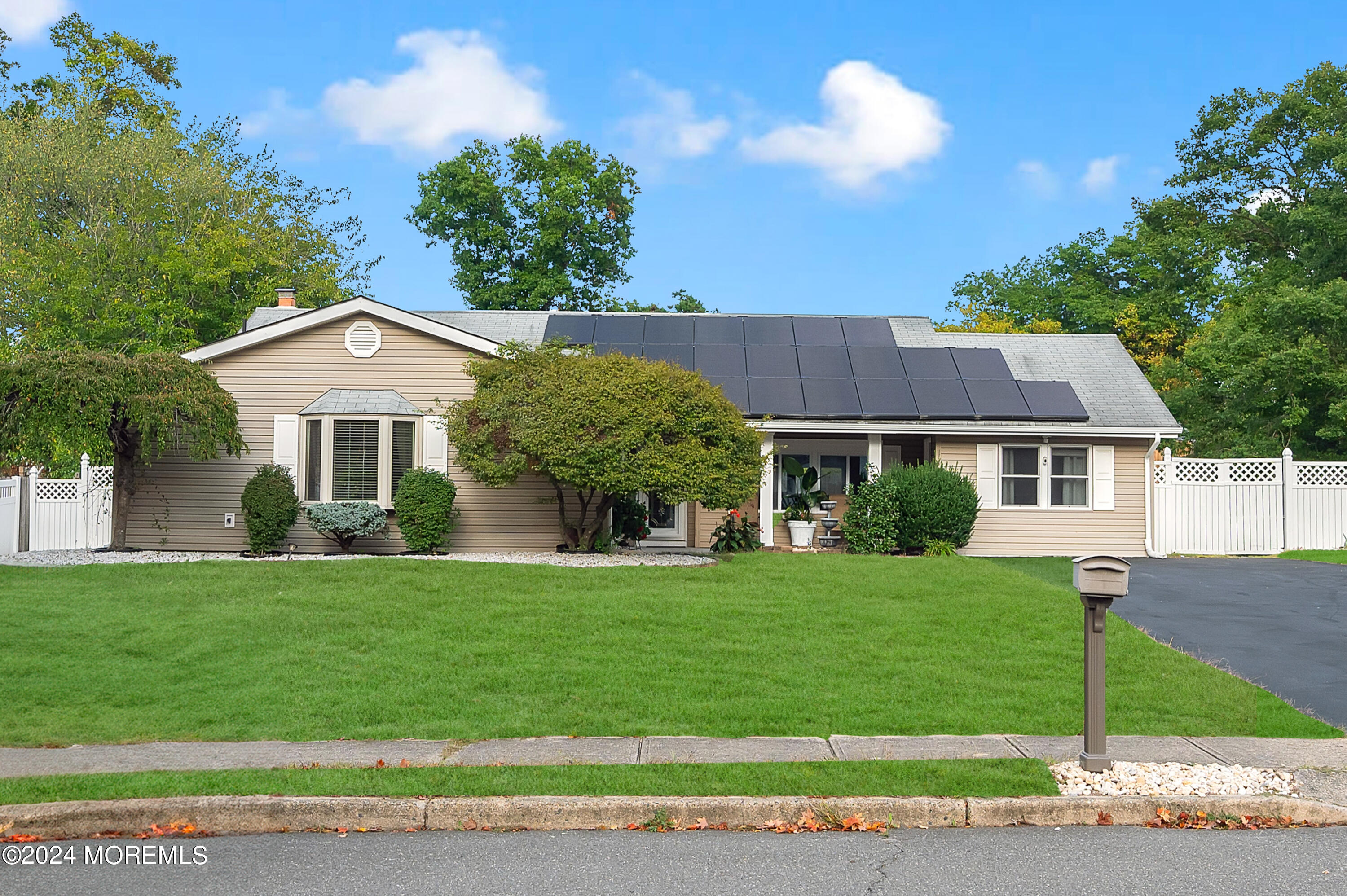 Vaughn Ave, Toms River, NJ 08753
