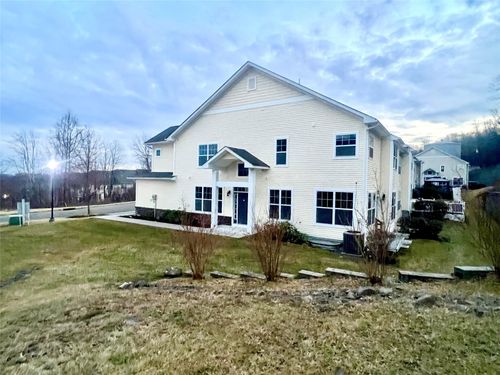 2 Stonerose Court, Middletown, NY, 10940 | Card Image