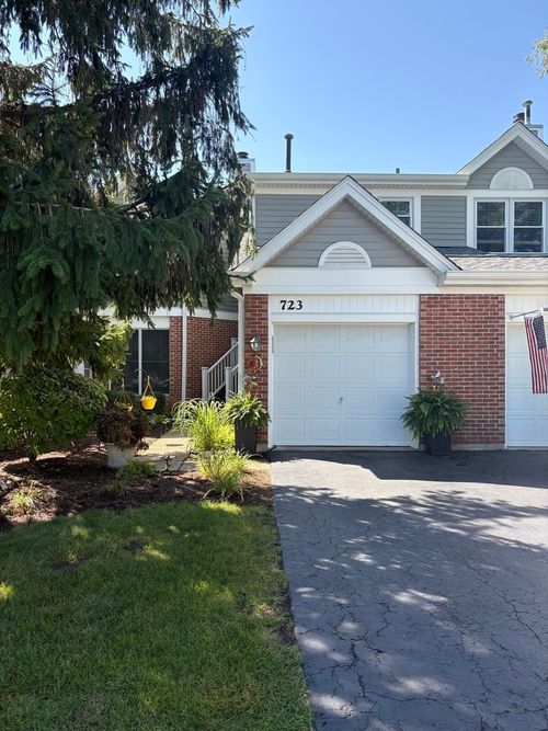 723-723 Daybreak Ln, Carol Stream, IL, 60188-3614 | Card Image