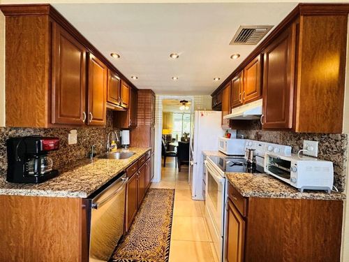 253-3099 Nw 48th Ave, Lauderdale Lakes, FL, 33313-7215 | Card Image