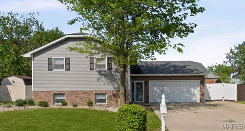 2 Joseph Ct, Granite City, IL, 62040-5285 | Card Image