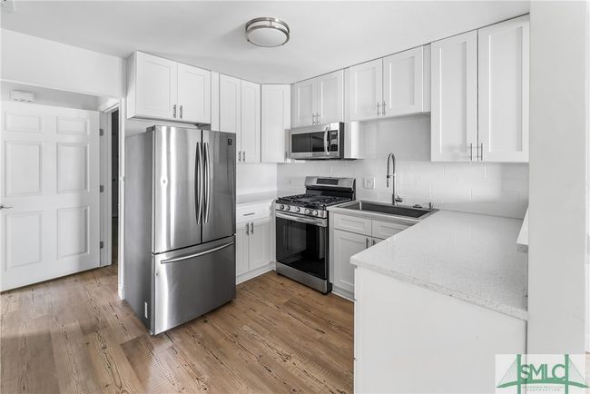 747 E Gwinnett St, Home with 10 bedrooms, 4 bathrooms and null parking in savannah GA | Image 6