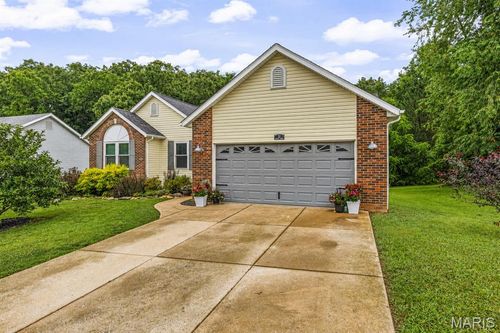52 Ashford Pl, Festus, MO, 63028-5604 | Card Image