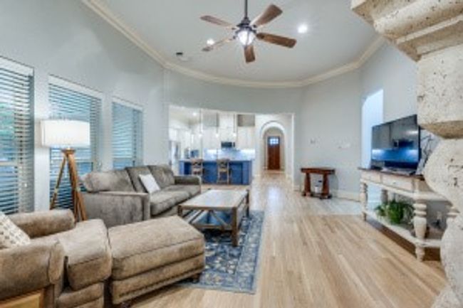 2209 Shakespeare St, House other with 3 bedrooms, 4 bathrooms and null parking in Carrollton TX | Image 7