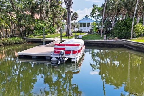 1174 Se Kings Bay Dr, Crystal River, FL, 34429-4645 | Card Image