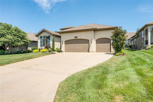 14711 Norwood St, Leawood, KS, 66224-4611 | Card Image
