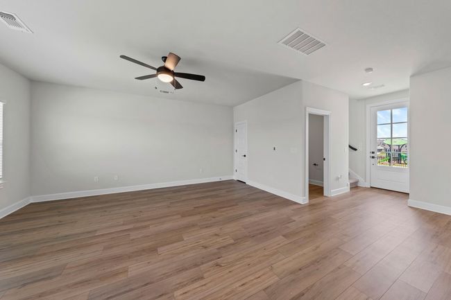 9517 Balmy Ln, House other with 3 bedrooms, 3 bathrooms and 2 parking in Manor TX | Image 5
