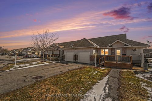 197 Oak Leaf Pvt, Richmond, ON, K0A2Z0 | Card Image