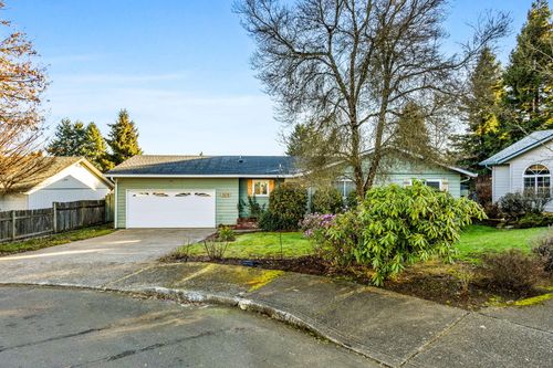 5578 Fernbrook Court S, Salem, OR, 97306 | Card Image