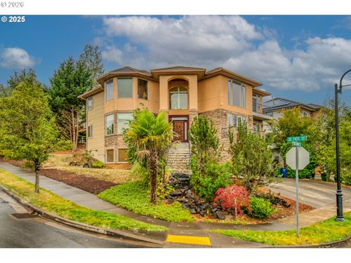 12491 Se Capri Ct, Happy Valley, OR, 97086-4243 | Card Image