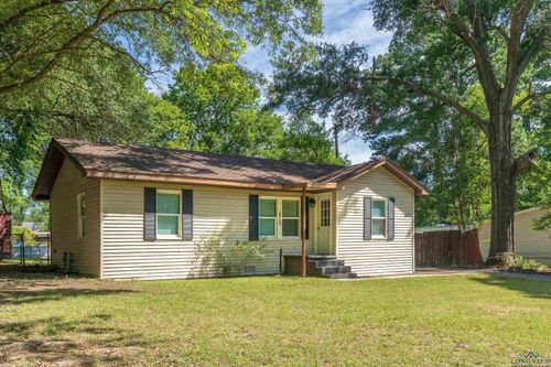 815 Fairway Dr, Longview, TX, 75604-3983 | Card Image