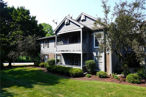 15 Wood Creek Dr, Pittsford, NY, 14534-4409 | Card Image