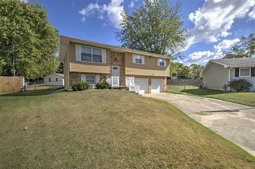 570 Fawn Ct, Mt Zion, IL, 62549-1127 | Card Image