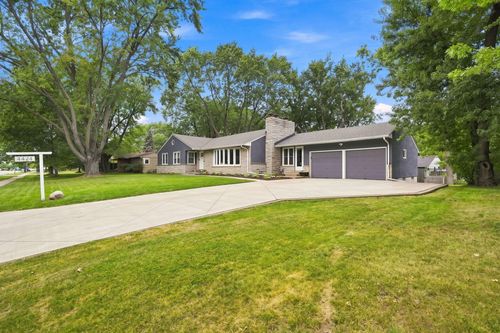4424 W 70th St, Edina, MN, 55435 | Card Image
