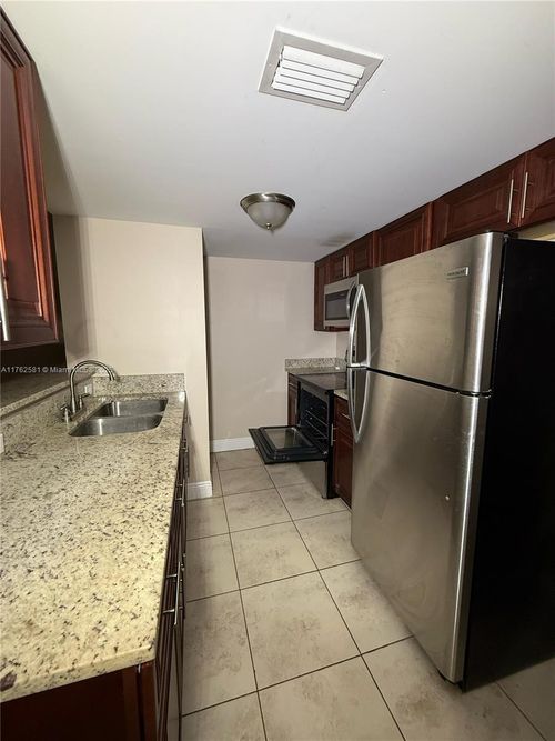 apt-7-1990 Nw 4th Ct, Miami, FL, 33136-1246 | Card Image