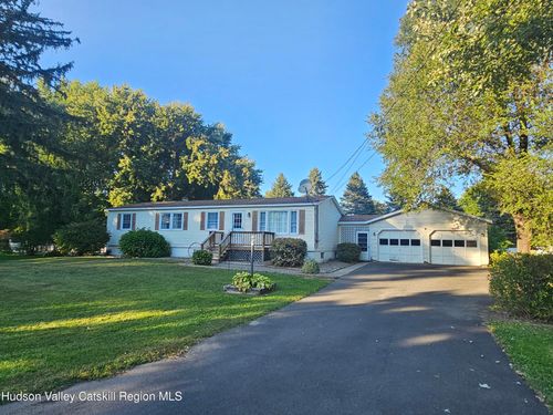 19 Rivenburgh Ln, Hudson, NY, 12534 | Card Image