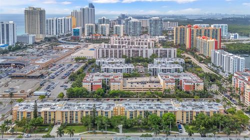 apt-222-200 172nd St, Sunny Isles Beach, FL, 33160-3415 | Card Image