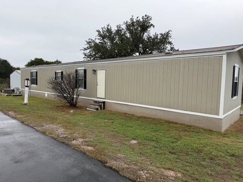 104 65th St, Horseshoe Bay, TX, 78657-6815 | Card Image