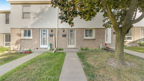 18-165 Green Valley Dr, Kitchener, ON, N2P1K3 | Card Image
