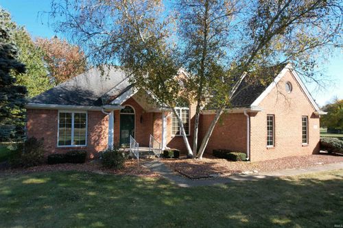 97 N Sugar Cliff Dr, Crawfordsville, IN, 47933-2239 | Card Image