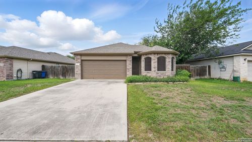 2253 Hidden Mdw, New Braunfels, TX, 78130-4831 | Card Image