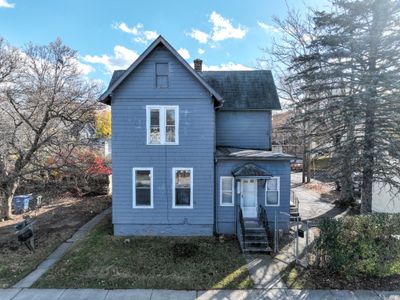 288 Hanover Street, Home with 5 bedrooms, 2 bathrooms and null parking in Meriden CT | Image 2